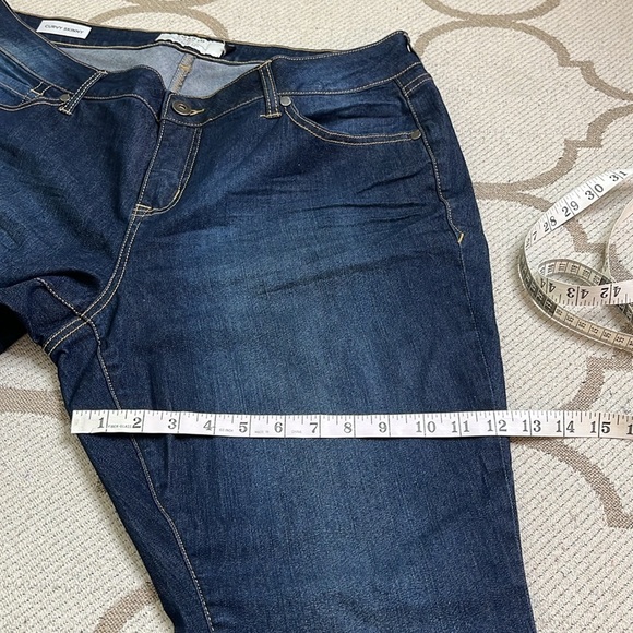 Torrid Curvy Skinny Dark Blue Denim Jeans, size 18 Extra Short - Picture 7 of 16